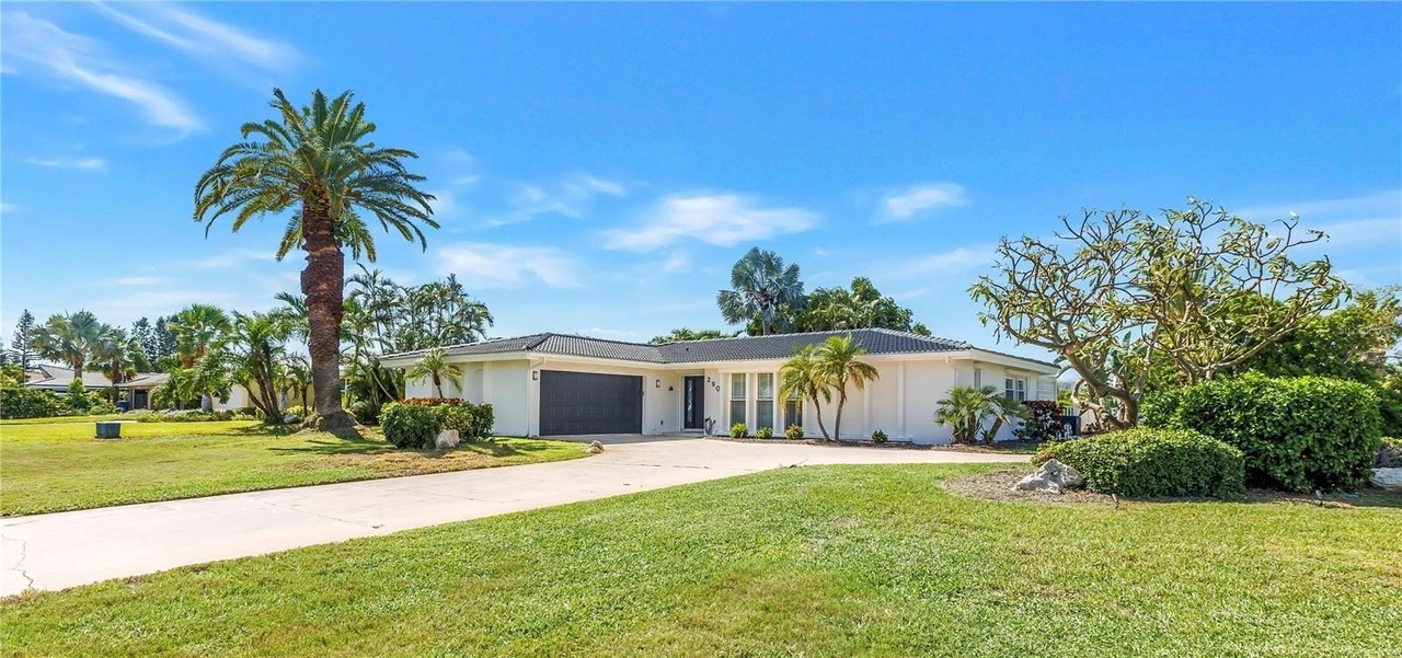 290 Monte Cristo Blvd - Photo 2 of 50