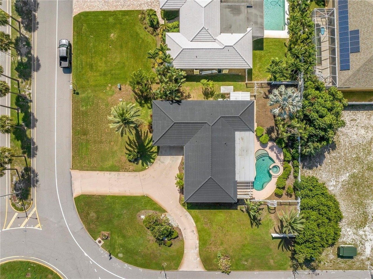 290 Monte Cristo Blvd - Photo 3 of 50