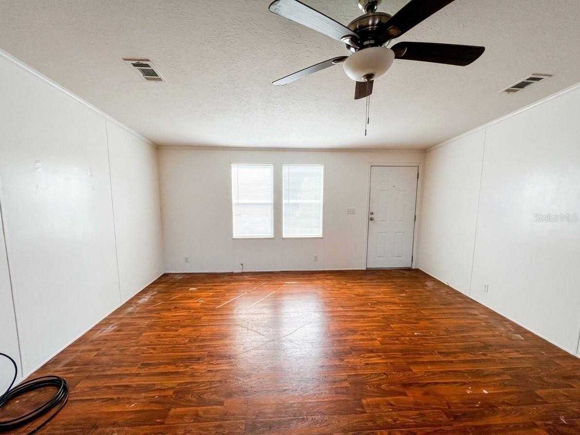 4313 Orlando Ave - Photo 3 of 11