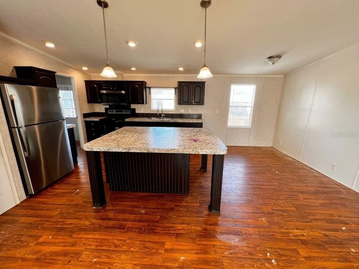 4313 Orlando Ave - Photo 4 of 11