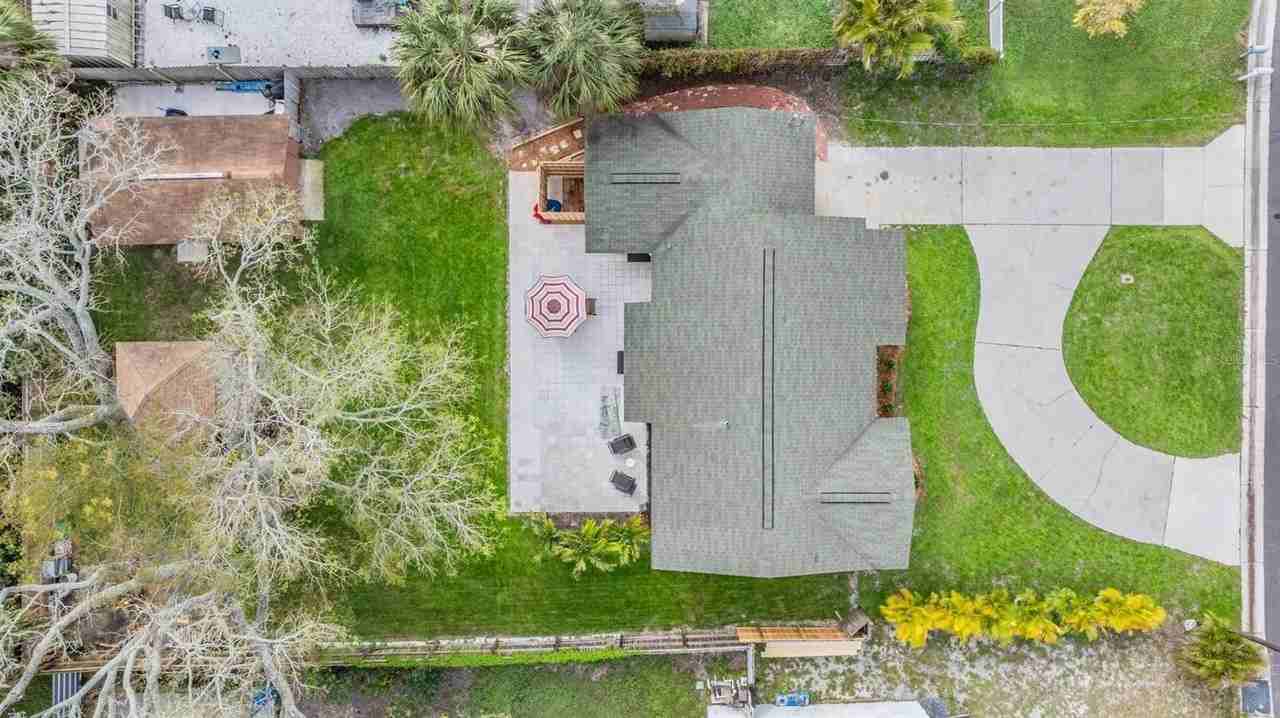 14704 Sunset Dr - Photo 2 of 47