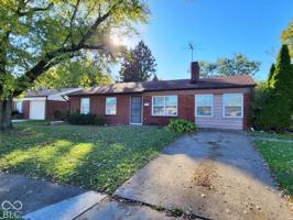 featured image of 2332 Courtney Rd