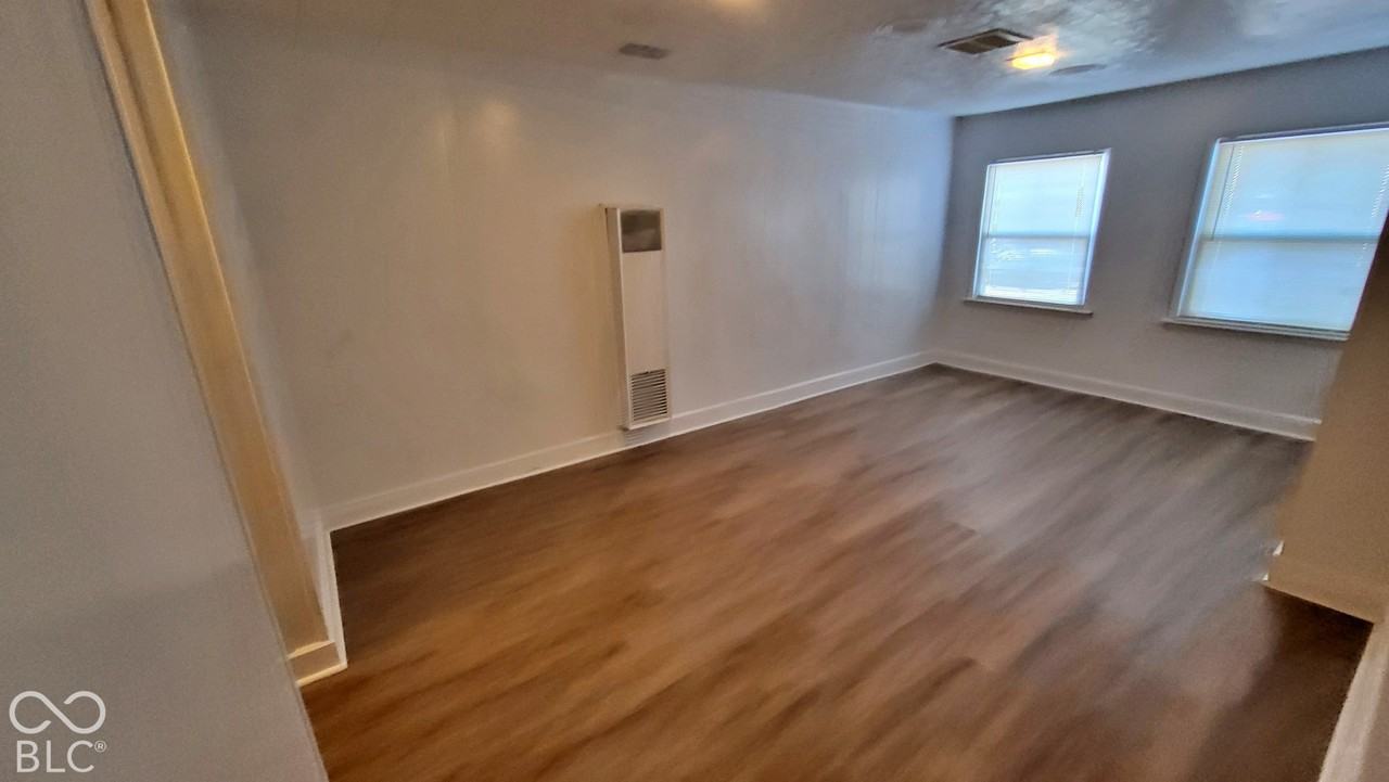 2332 Courtney Rd - Photo 6 of 18