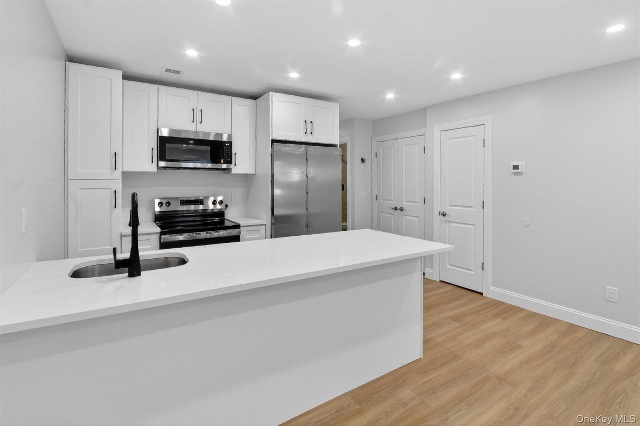 54 Manor Pl - Photo 6 of 33