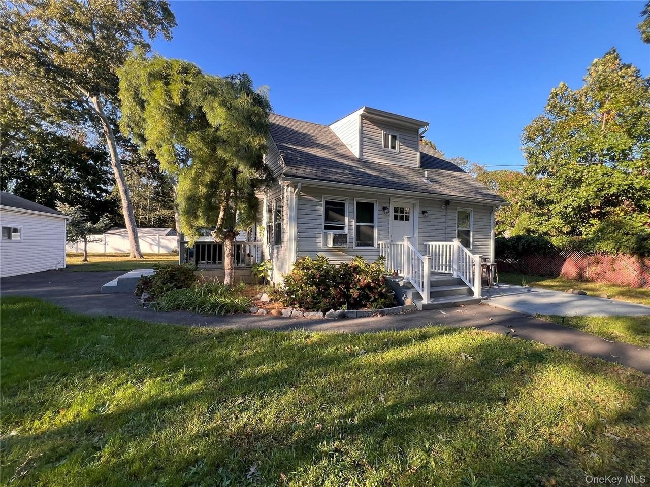 11 Washington Ave - Photo 2 of 24