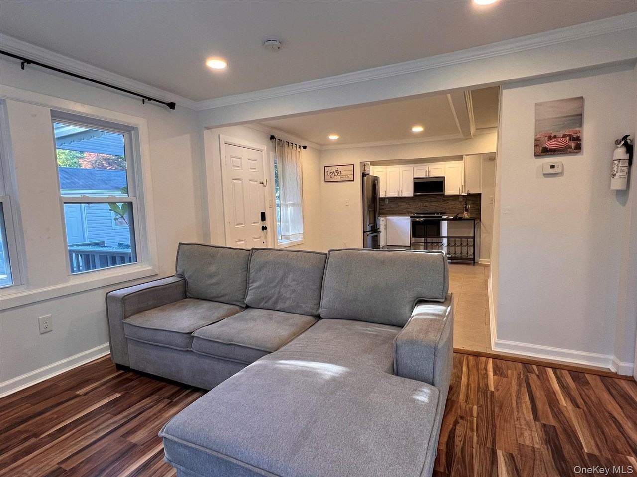 11 Washington Ave - Photo 7 of 24