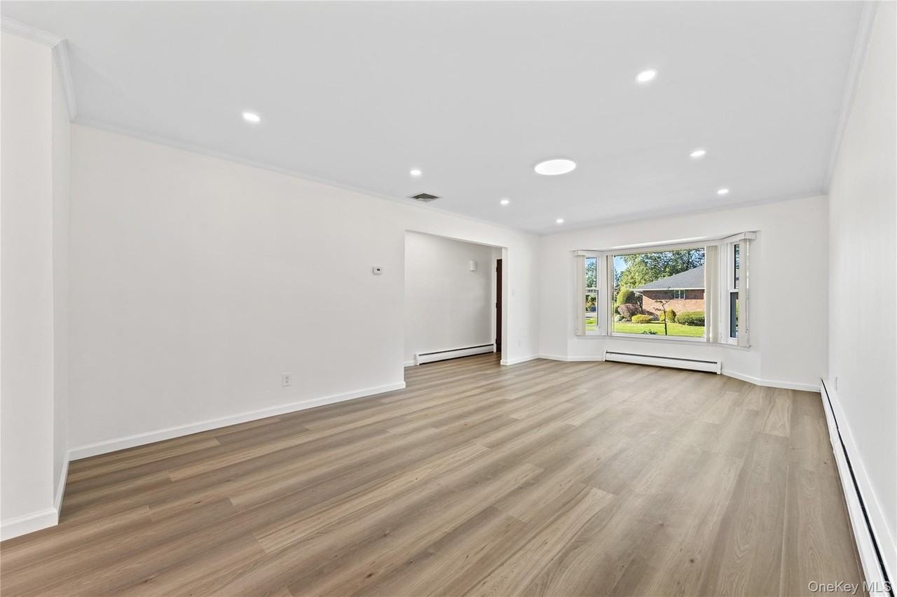 39 Deer Path Ln - Photo 3 of 22