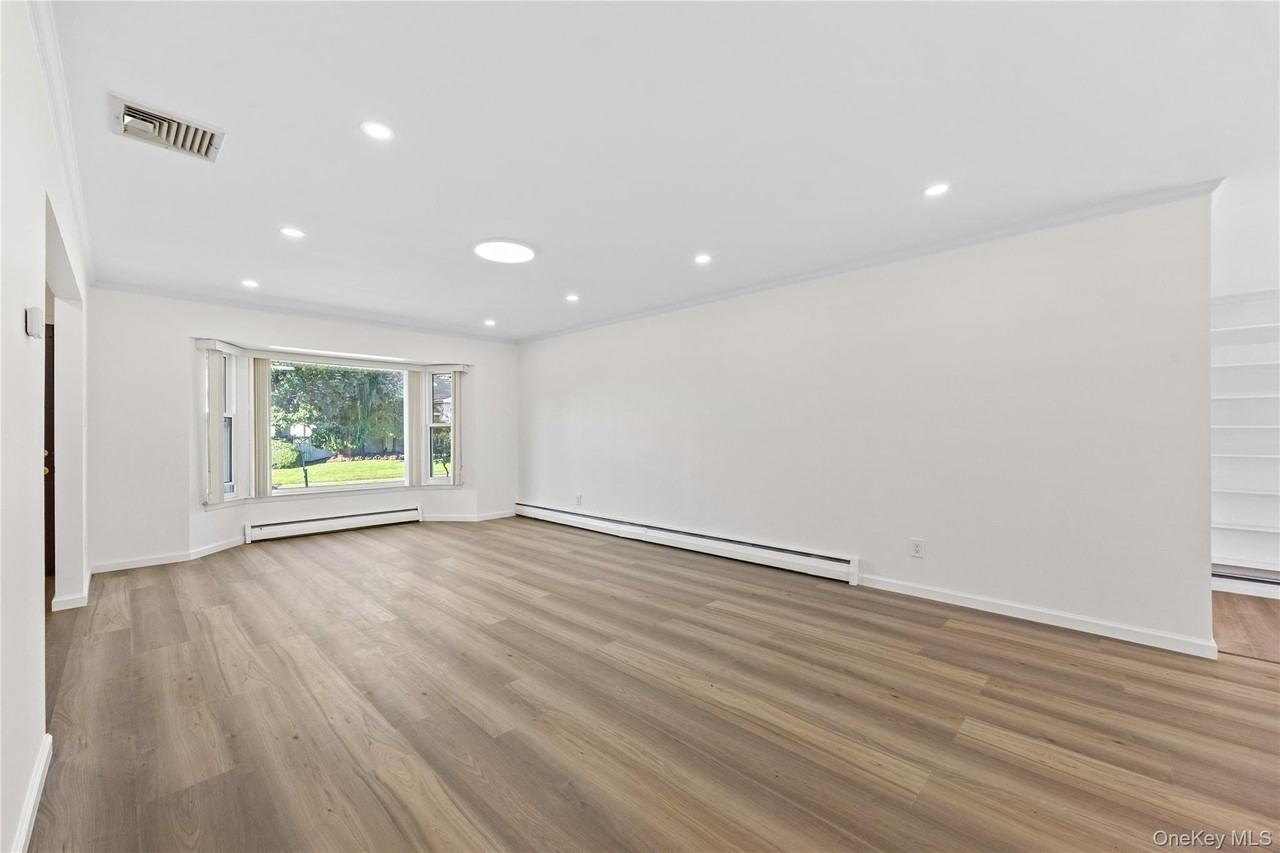 39 Deer Path Ln - Photo 4 of 22