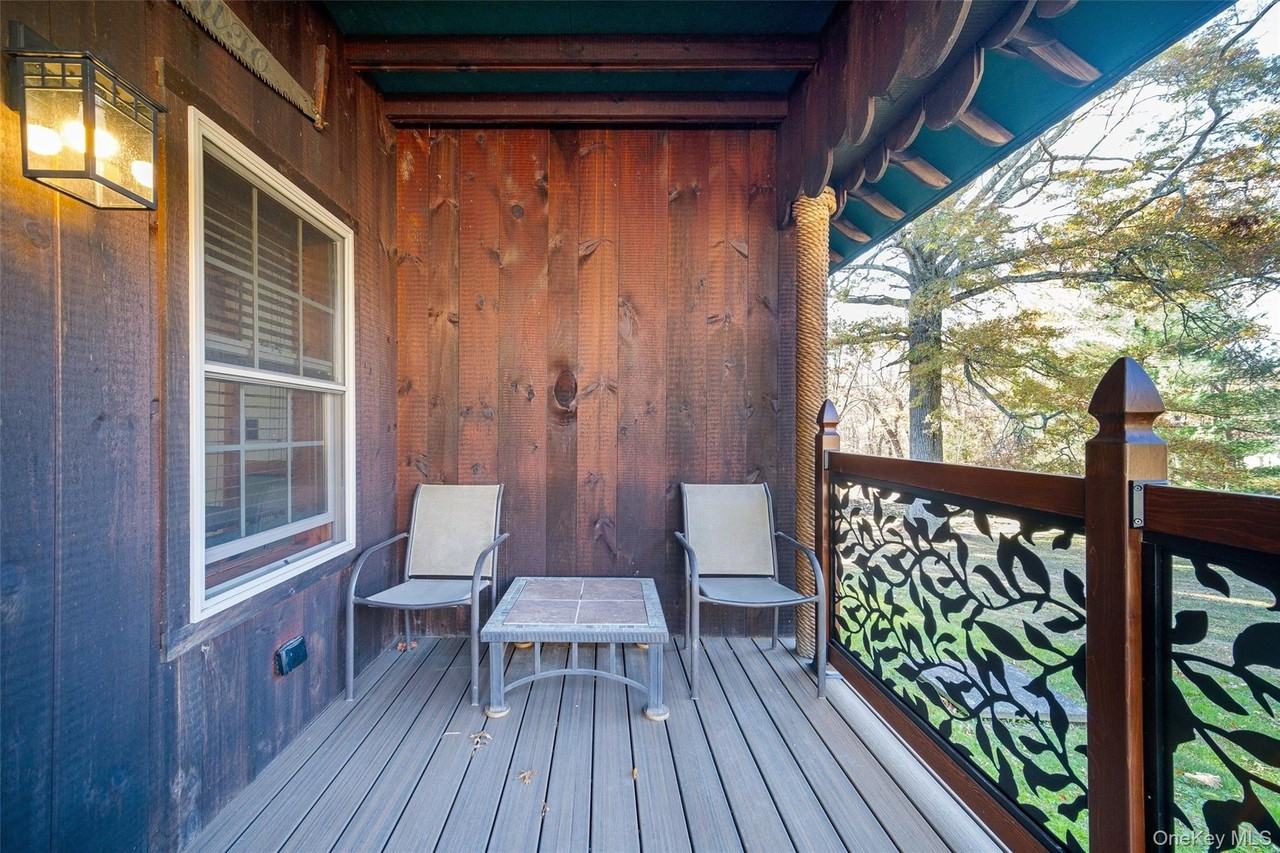 35 Clara Ave - Photo 5 of 25