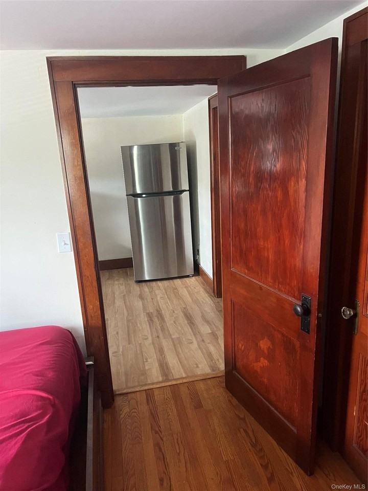 222 E Main St - Photo 5 of 16