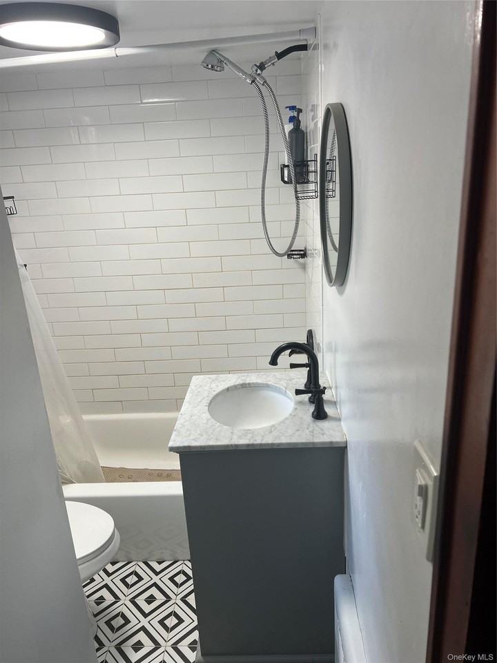 222 E Main St - Photo 3 of 16