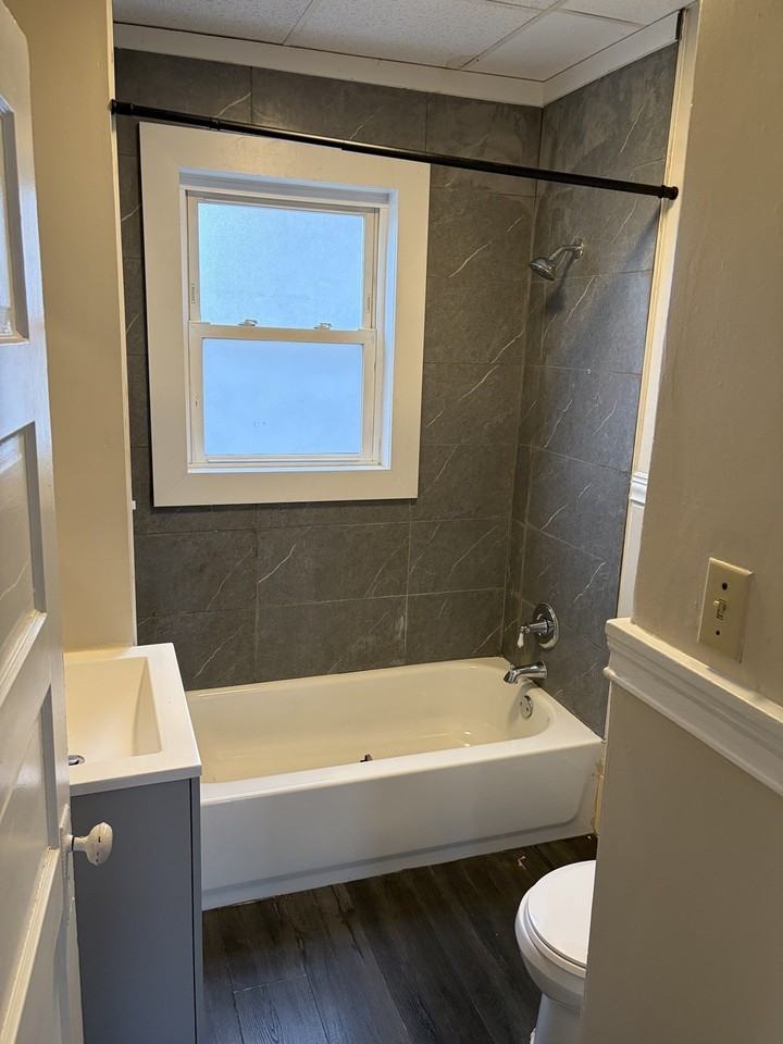 29 Bardsley St #2W - Photo 5 of 5