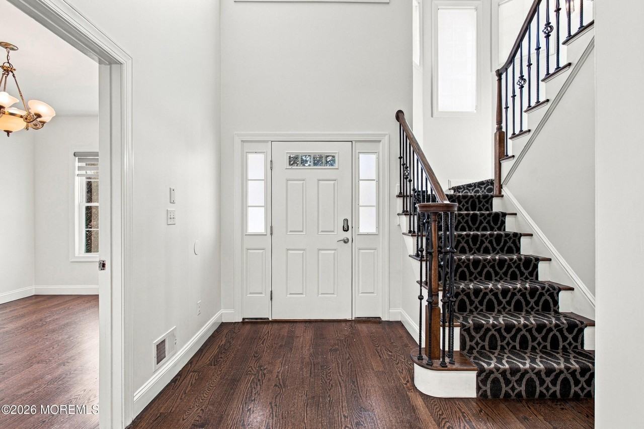 151 Miller Rd - Photo 6 of 30