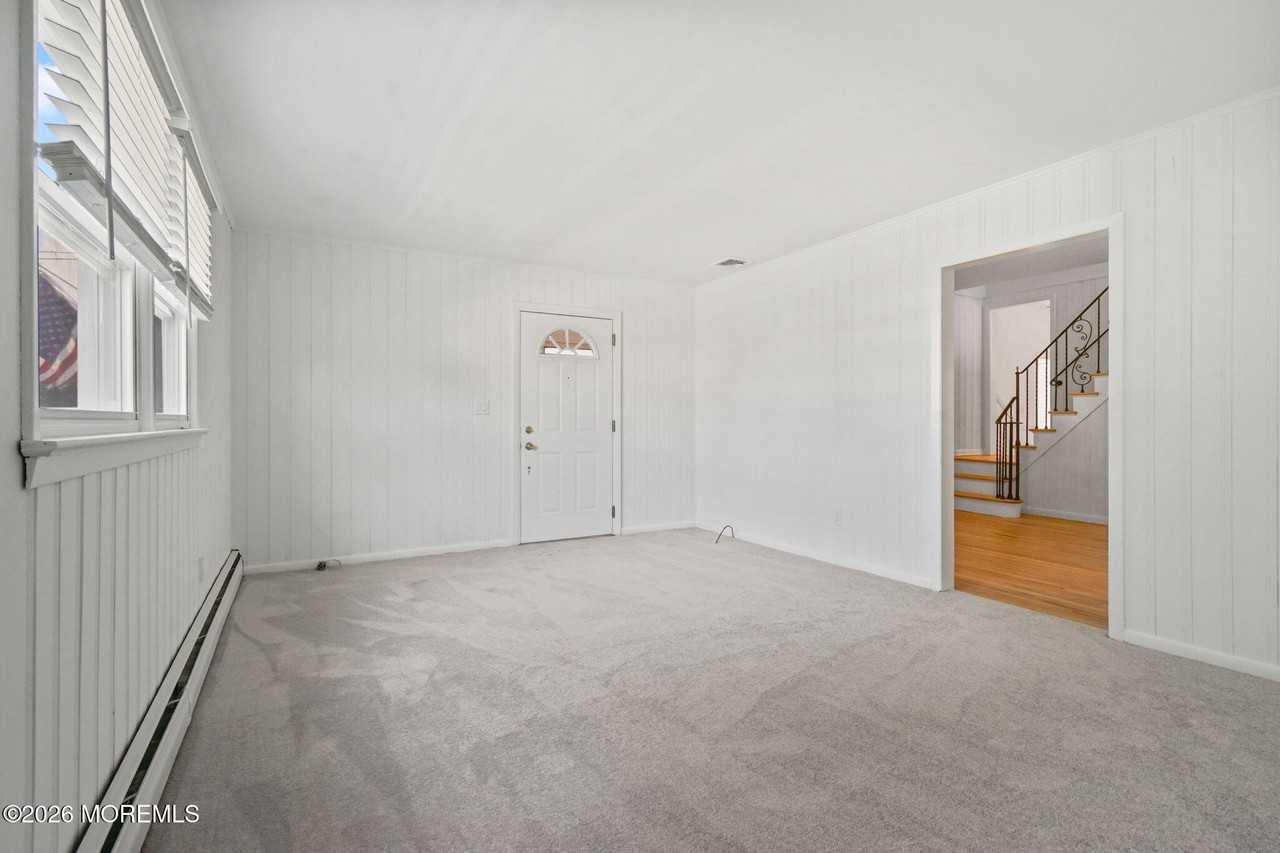 165 Prospect Street - Photo 5 of 36