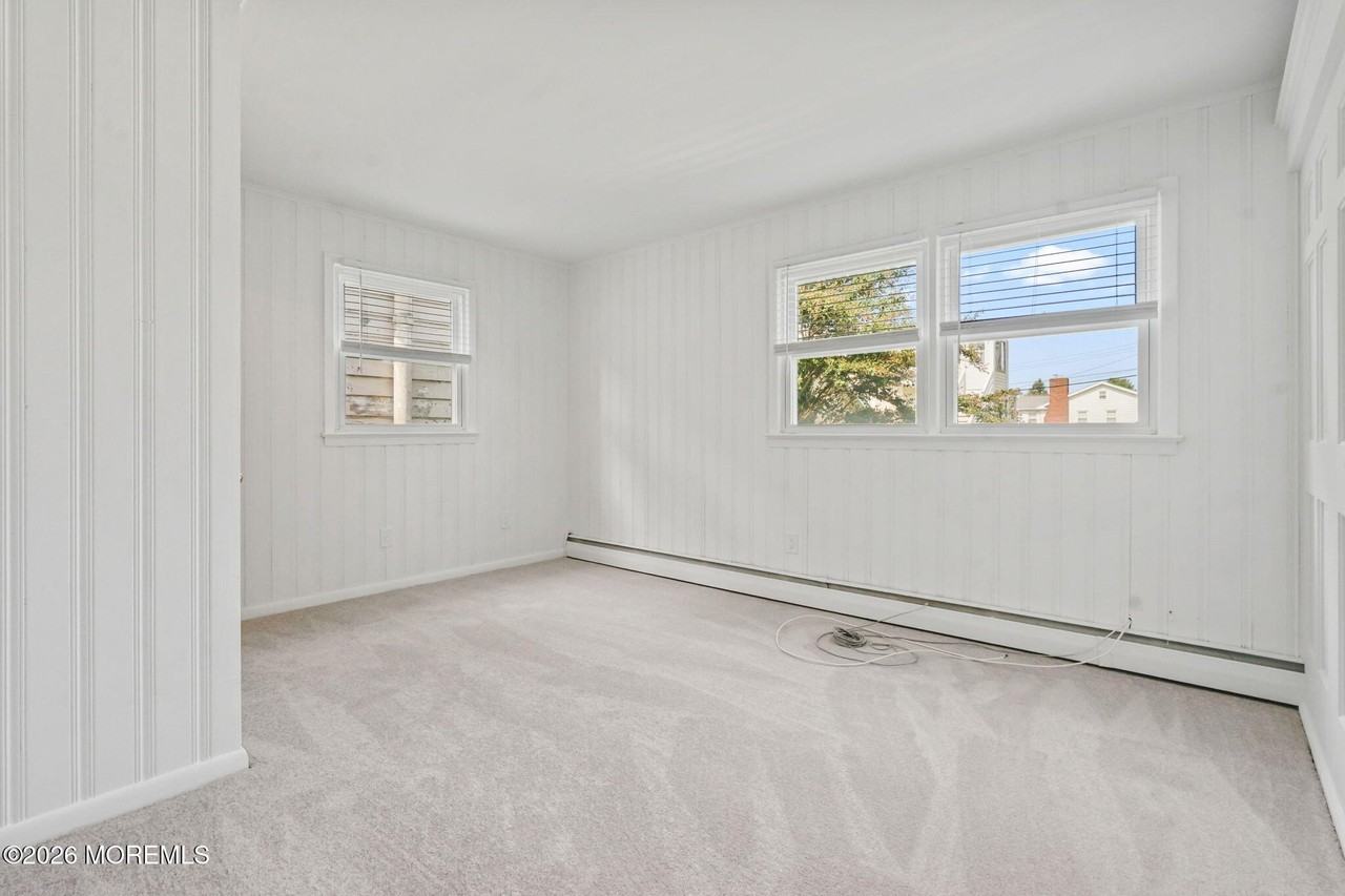 165 Prospect Street - Photo 6 of 36