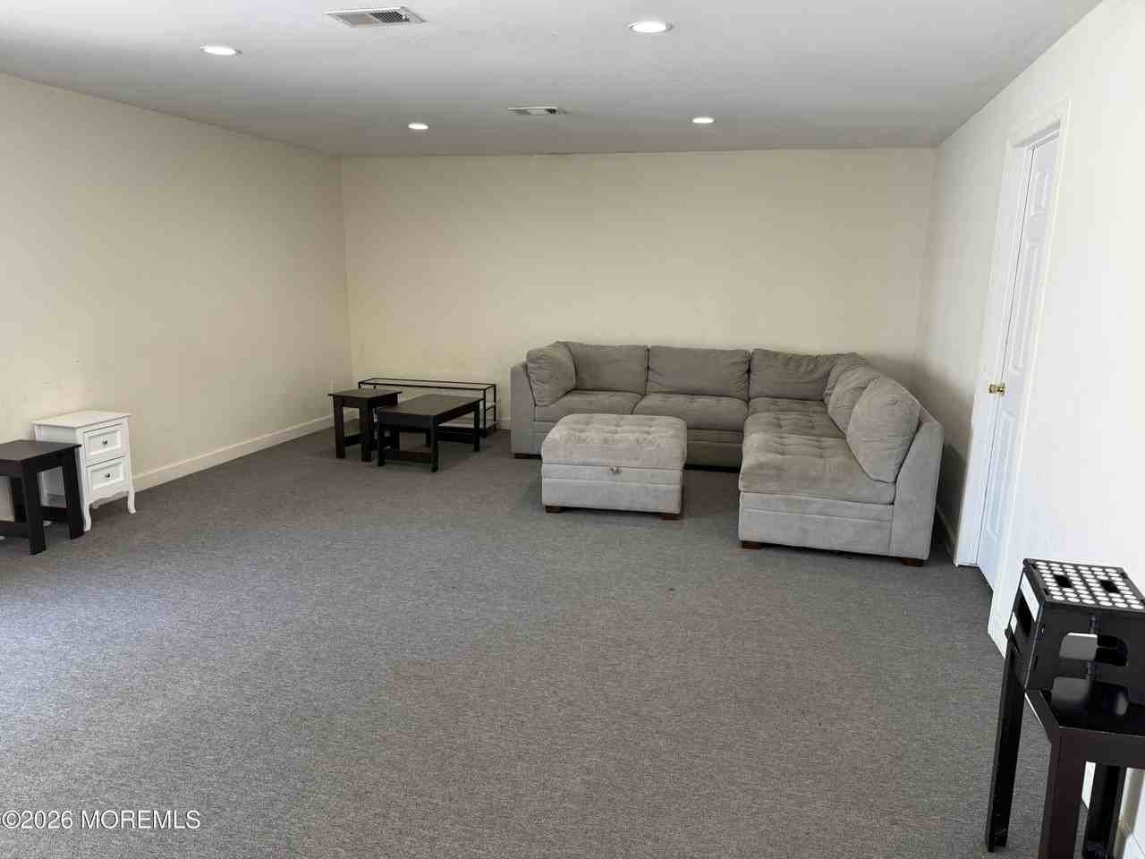 191 Norgrove Ave - Photo 5 of 8