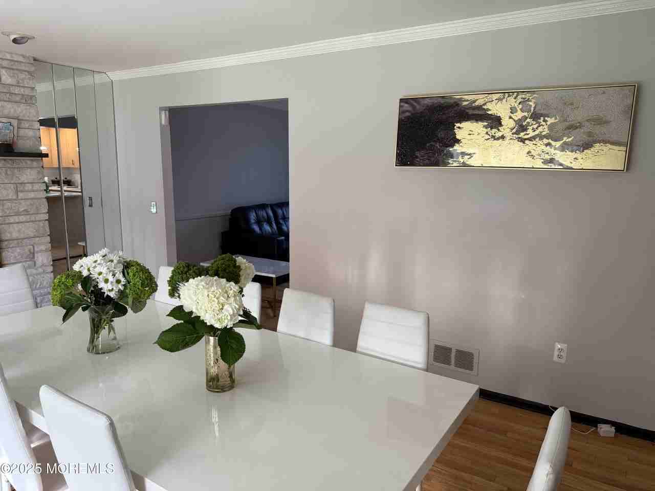 241 Cliftwood Rd - Photo 3 of 27