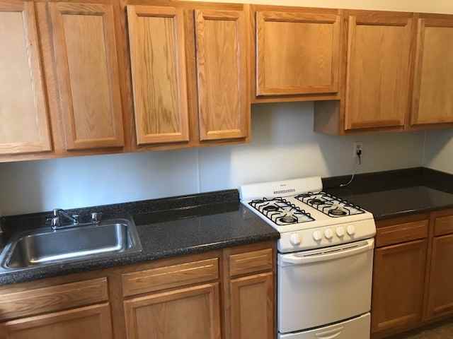 1804 Commonwealth Avenue - Photo 4 of 10