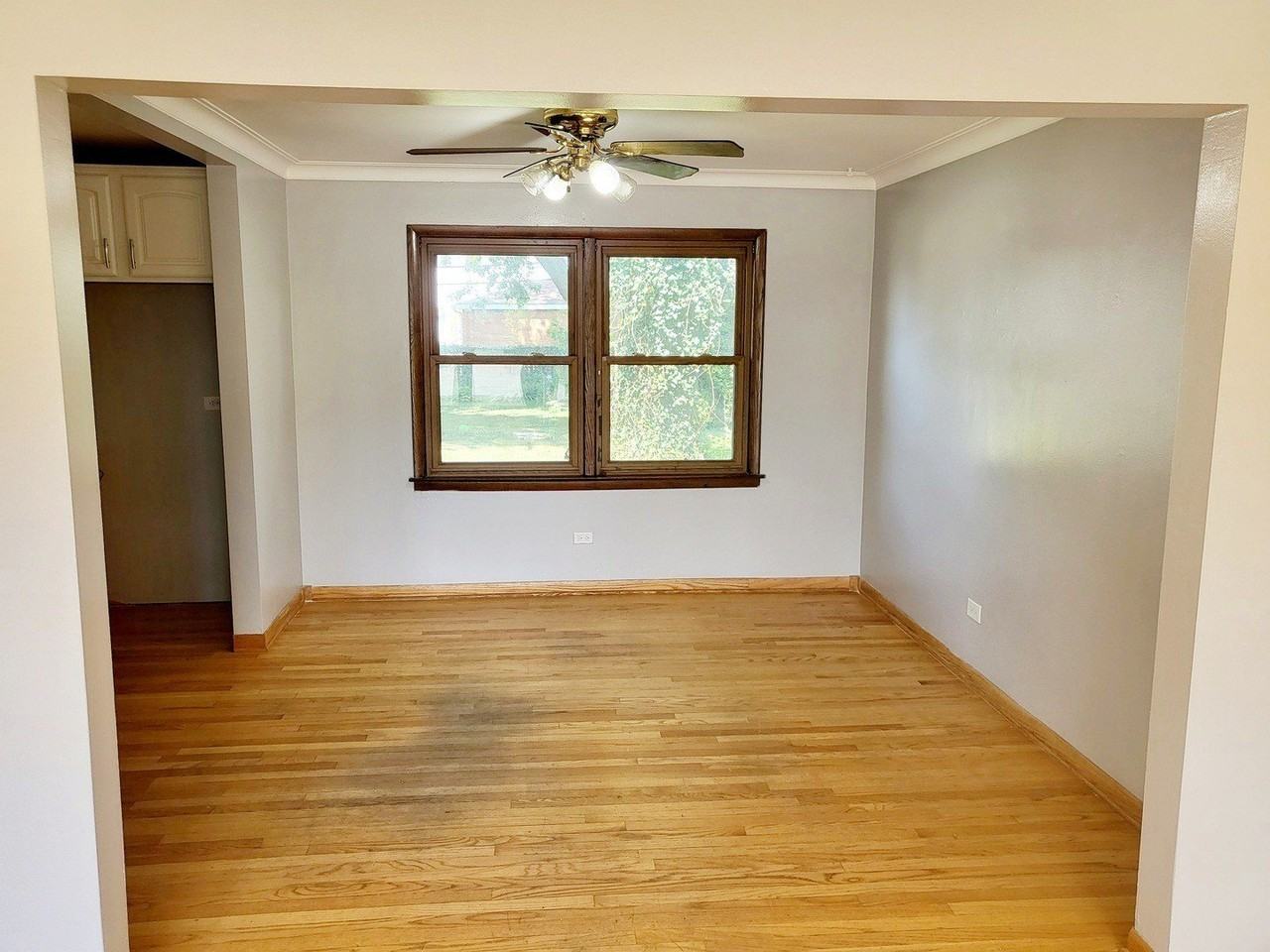 10312 S Kenneth Ave - Photo 6 of 28