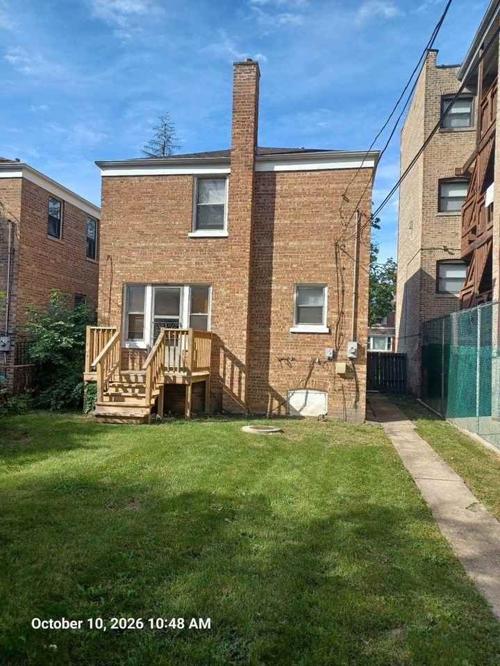 8923 S Justine St - Photo 2 of 2