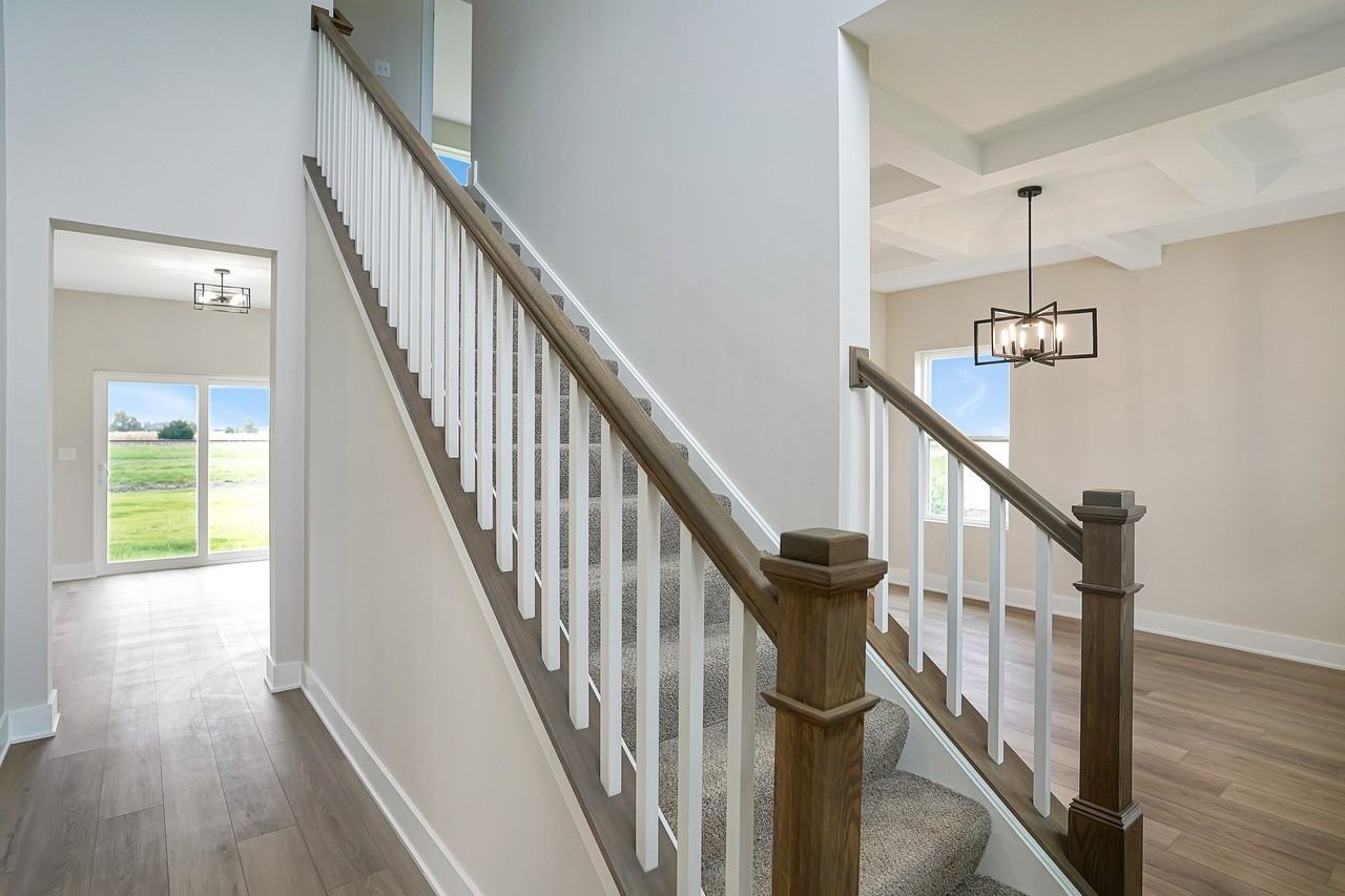 933 Covey Ln - Photo 3 of 28