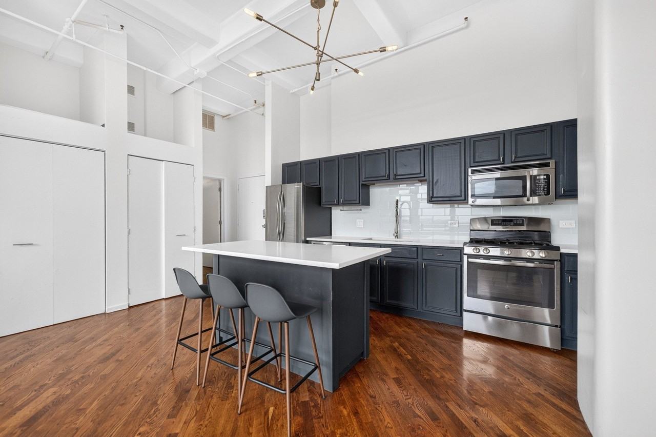 500 S Clinton St #1013 - Photo 7 of 21