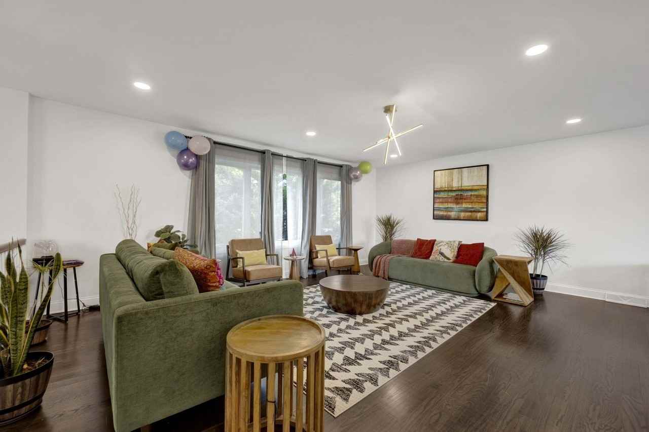 1135 Crestwood Dr - Photo 2 of 31