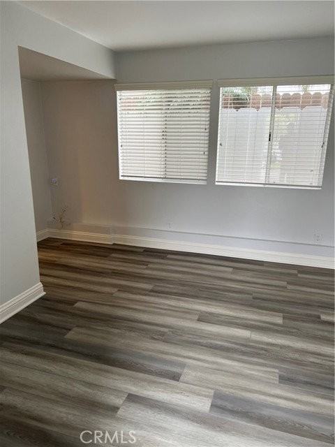 701 1/2 Larkspur Ave - Photo 3 of 8