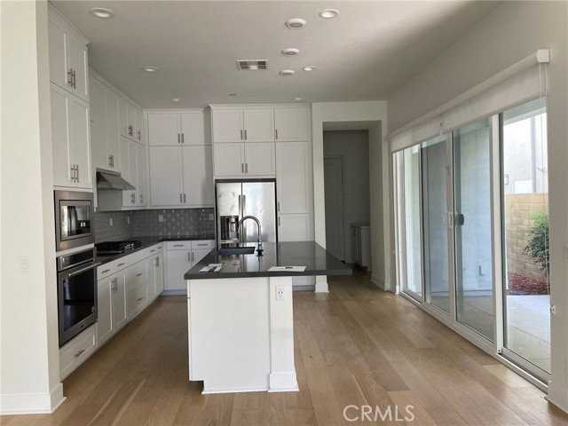 213 Paramount - Photo 7 of 8