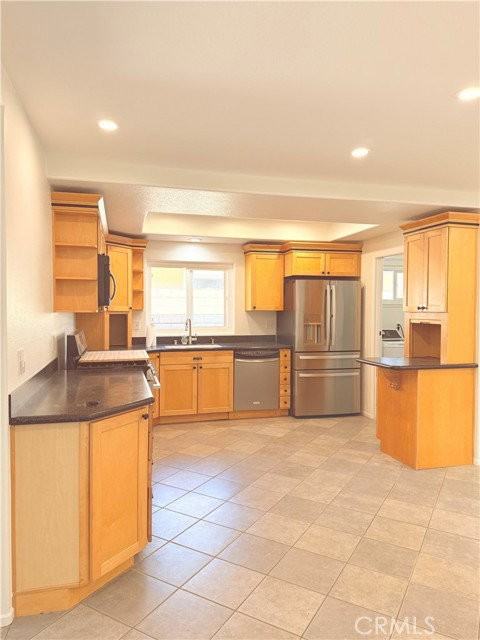 21061 Miramar Ln - Photo 5 of 7