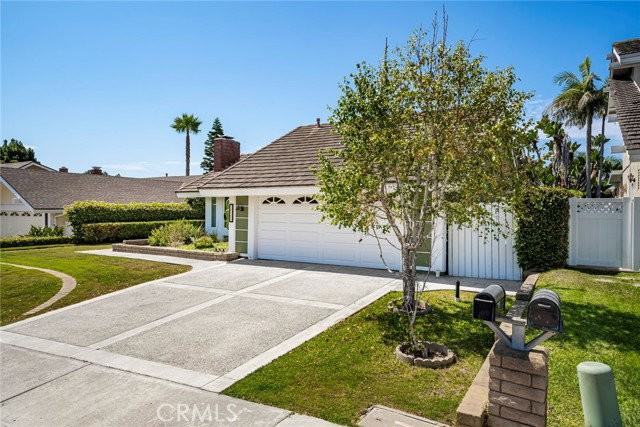24312 Taxco Dr - Photo 2 of 8