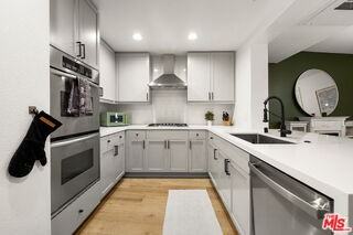 5625 Crescent Park E #139 - Photo 5 of 7