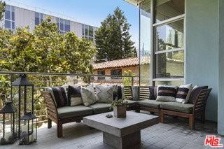 1152 N La Cienega Blvd #102 - Photo 5 of 8