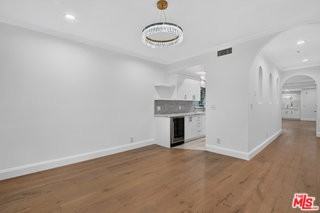 342 N Palm Dr #101 - Photo 7 of 8