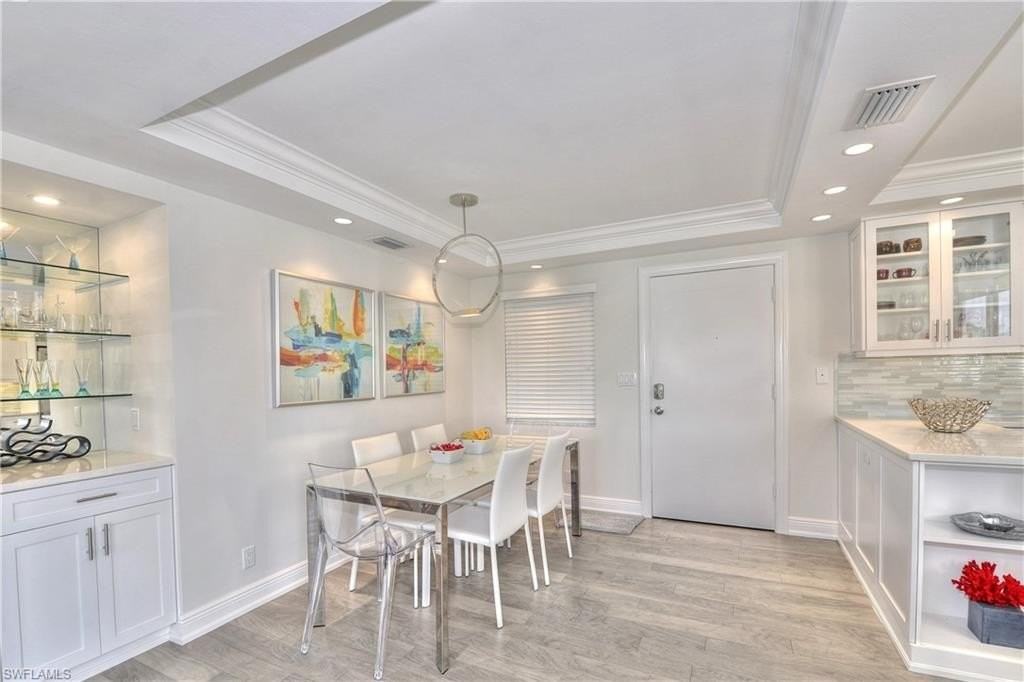 900 8th Ave S #301 - Photo 5 of 25