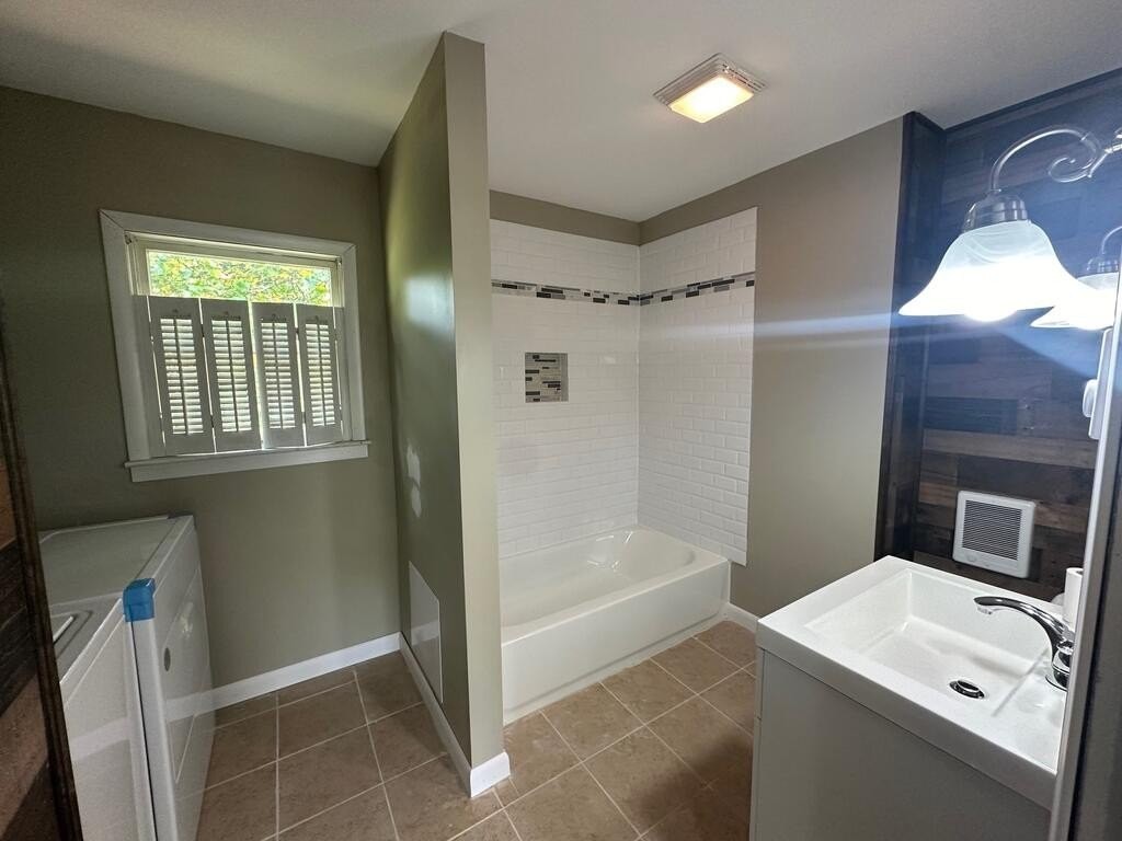 952 Lacey St - Photo 7 of 11