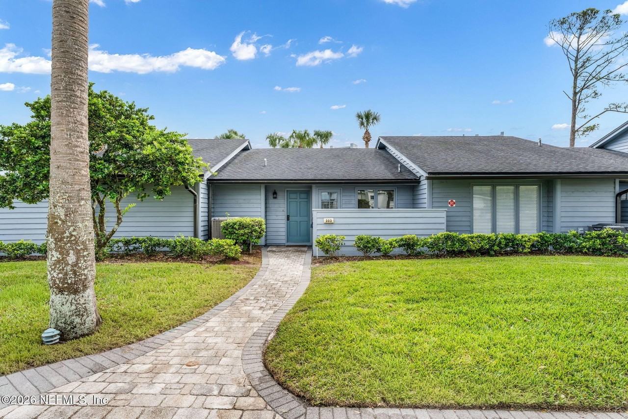 303 Quail Pointe Dr - Photo 2 of 43