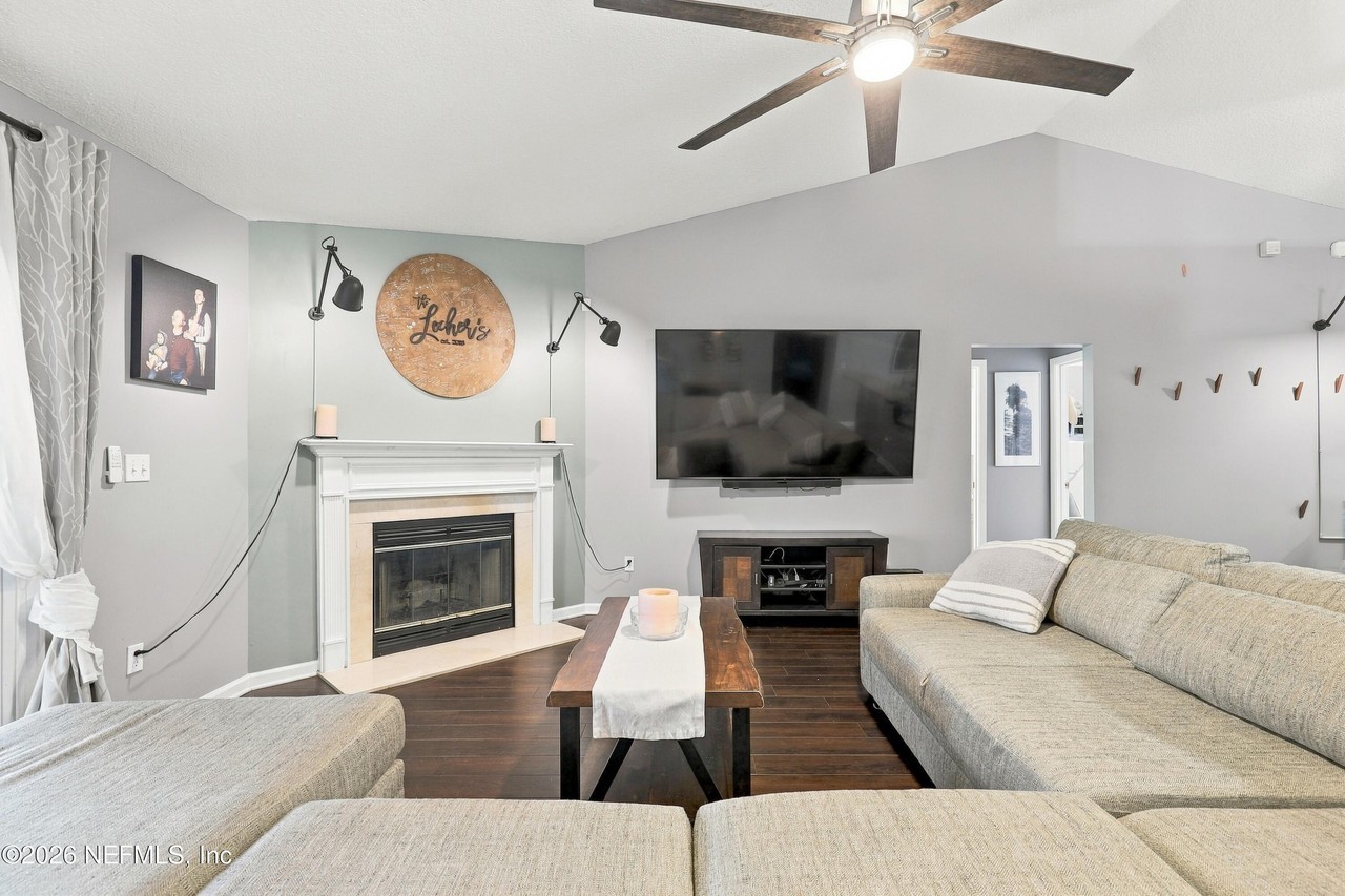 9423 Hunston Mill Ln - Photo 7 of 31