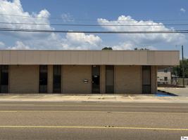featured image of 3201 Armand St