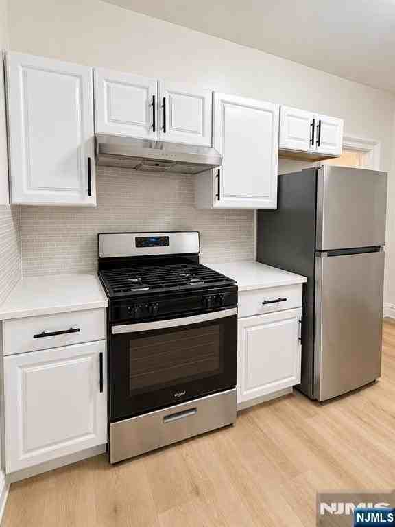 321 79th St #8 - Photo 3 of 18