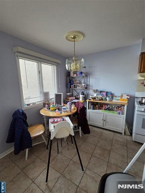410 Paterson Ave - Photo 6 of 10