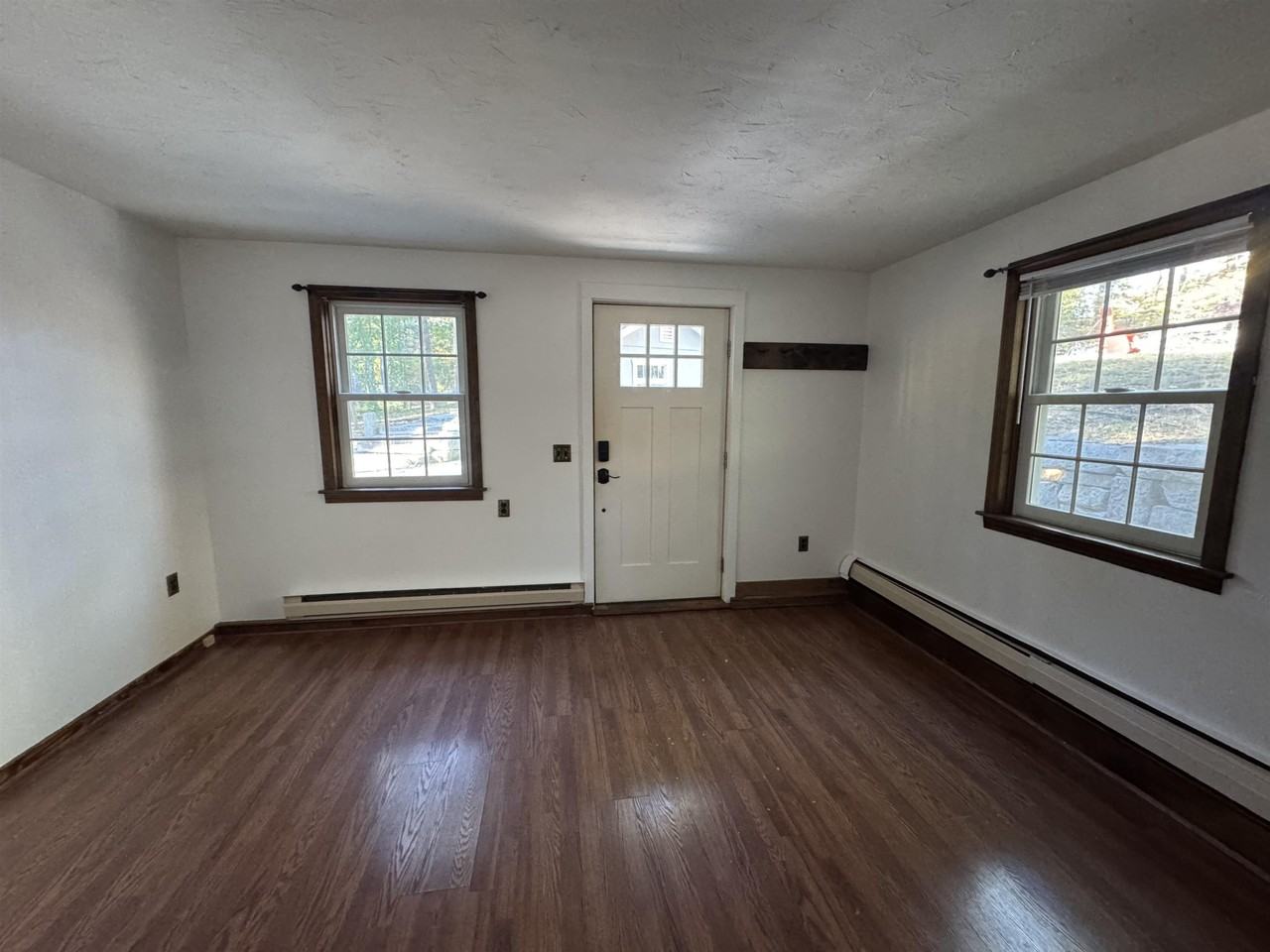 7B Allens Ave - Photo 2 of 10