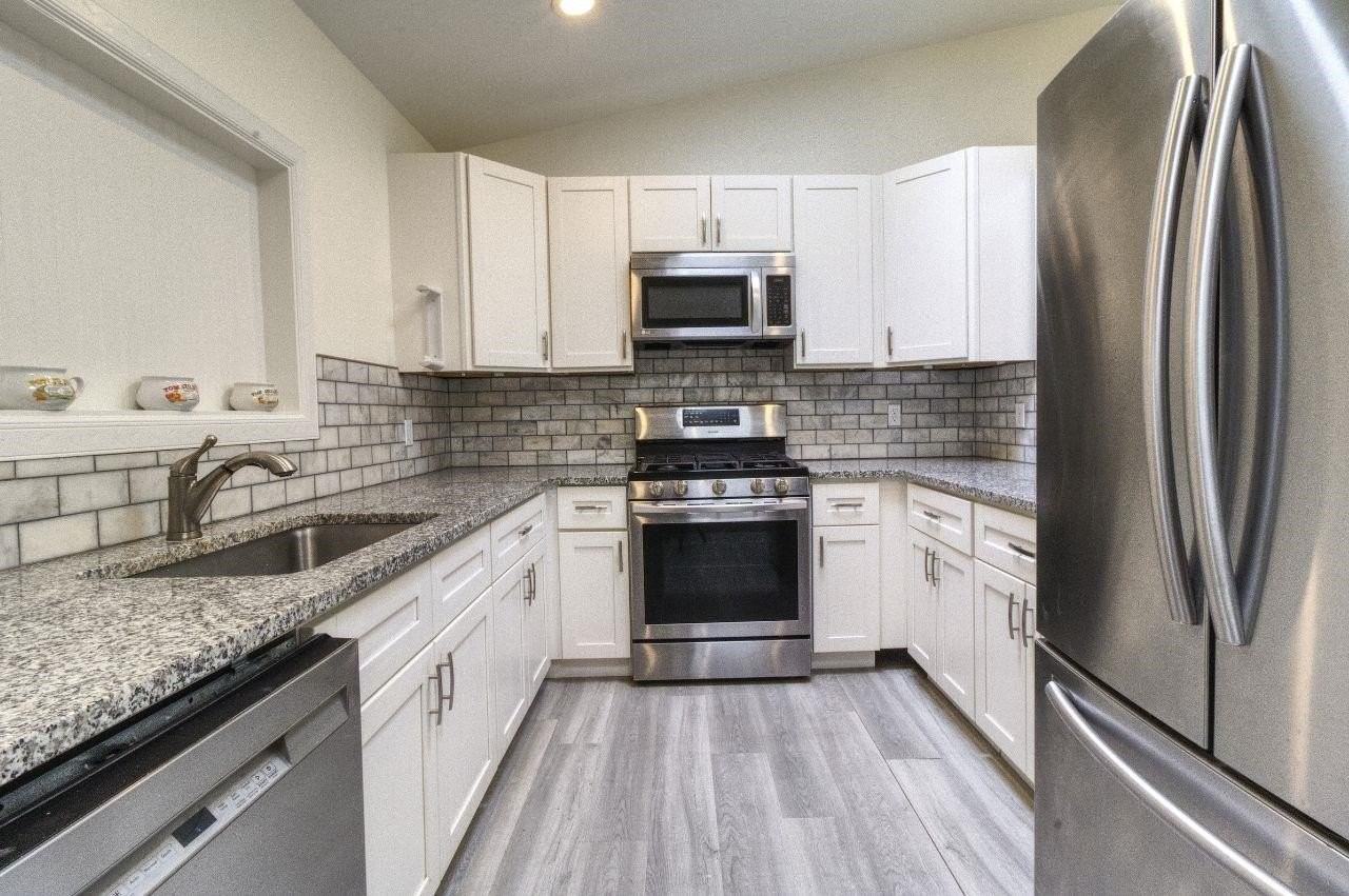 15 Oakwood Rd - Photo 2 of 14