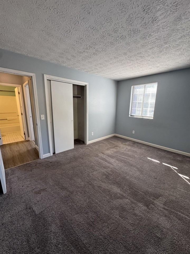 39 Old Hackett Hill Rd #2E - Photo 7 of 13