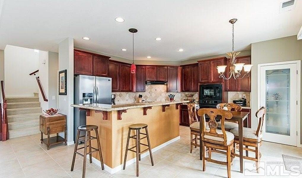 4303 Globe Ct - Photo 3 of 18