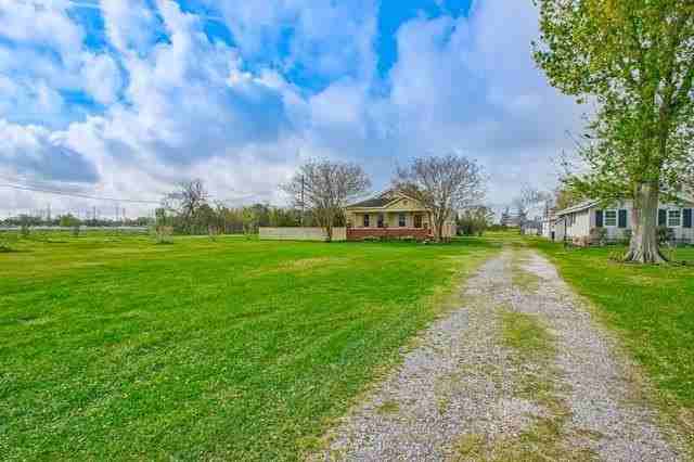 12563 River Rd - Photo 4 of 26