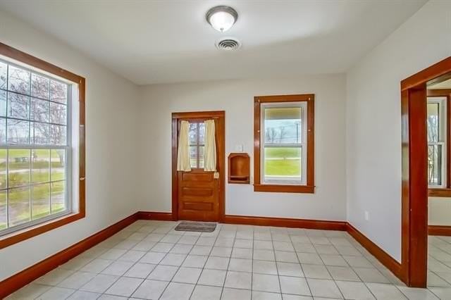 12563 River Rd - Photo 7 of 26