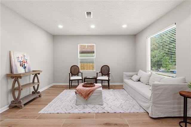 5308 Saint Anthony Ave - Photo 4 of 19