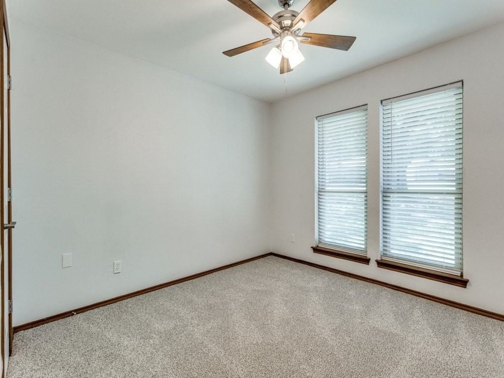 2126 Pecos Dr - Photo 4 of 12