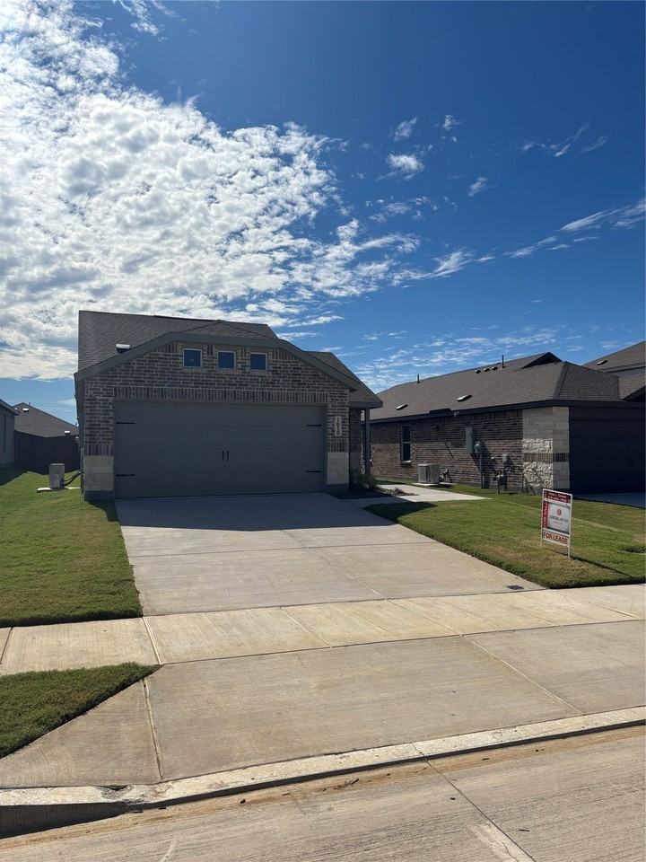 1815 Blackbird Rd - Photo 3 of 19